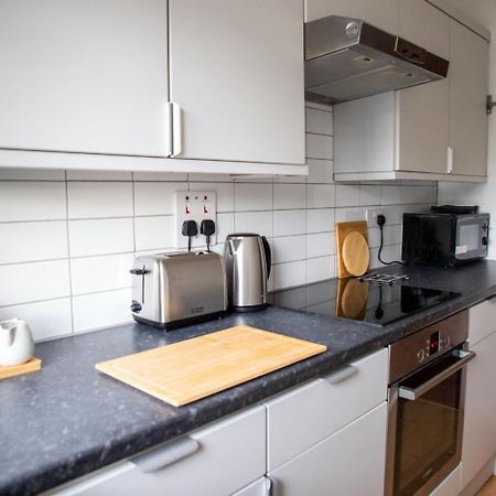 Guestready - Homely Leeds City Apartment Sleep 4 Meanwood Exterior photo